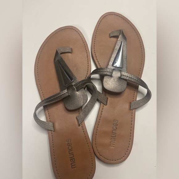 Maurices Size 8 Sandals Flip Flops Slip On Shoes - Picture 1 of 3